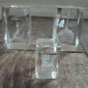 Bundle of three 3D Crystal images